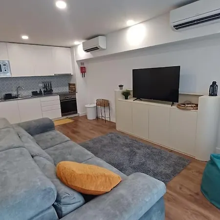 Apartment A H - Downtown