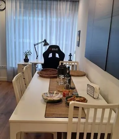 Apartment A H - Downtown *