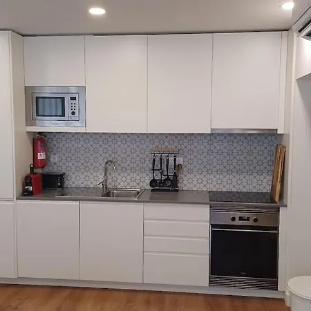 A H - Downtown Apartment *