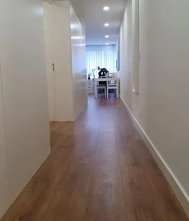 A H - Downtown Apartment *
